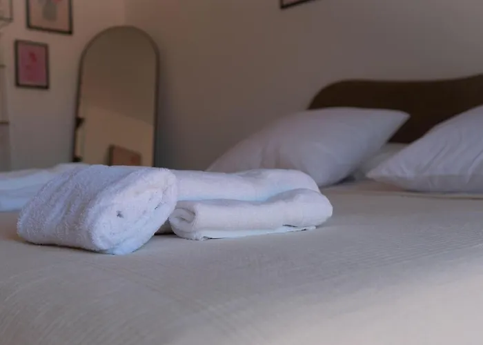 White Noise - Private Homestay *