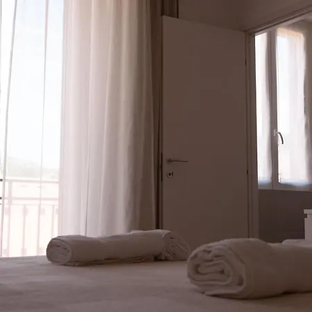 Rum i privatbostad White Noise - Private